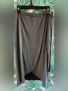 Green Envelope High-Low Wrap Skirt in Slate Green Sz L